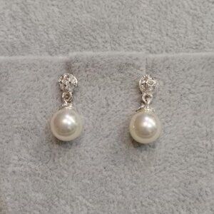 Dangle Faux Pearl earrings